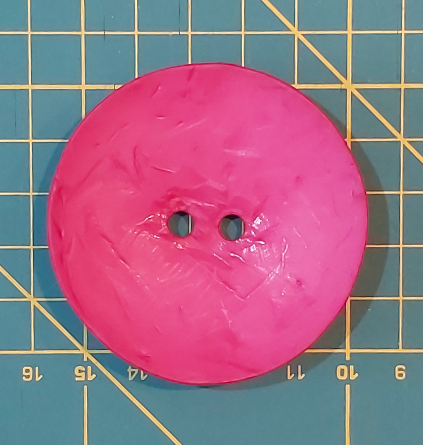 Large Circle Coconut Button - Pink